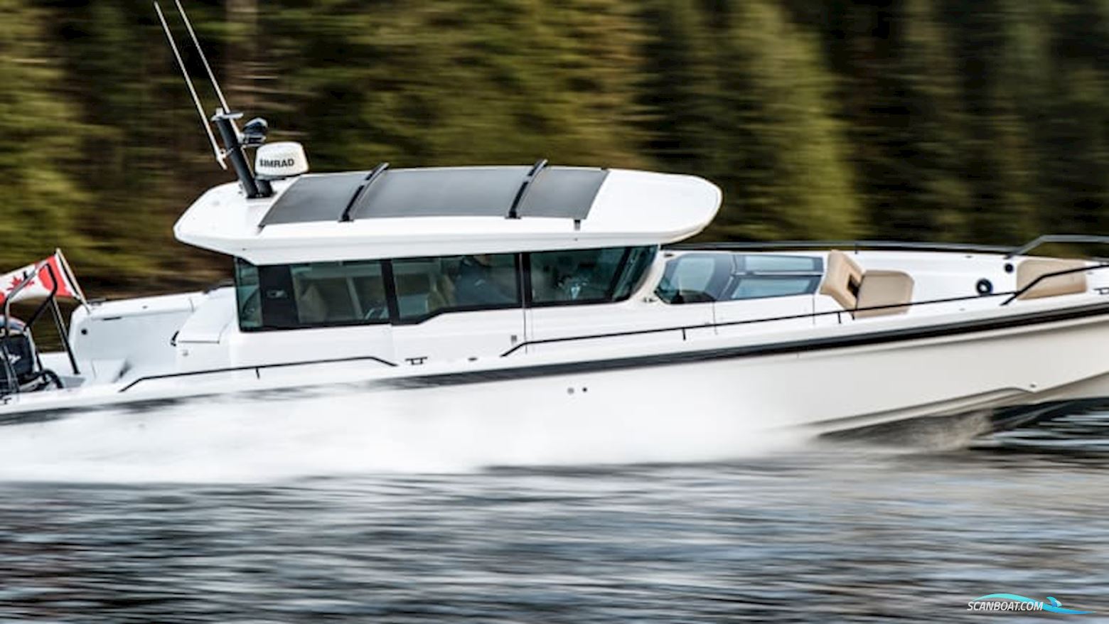 Axopar Yachts 37 XC Cross Cabin