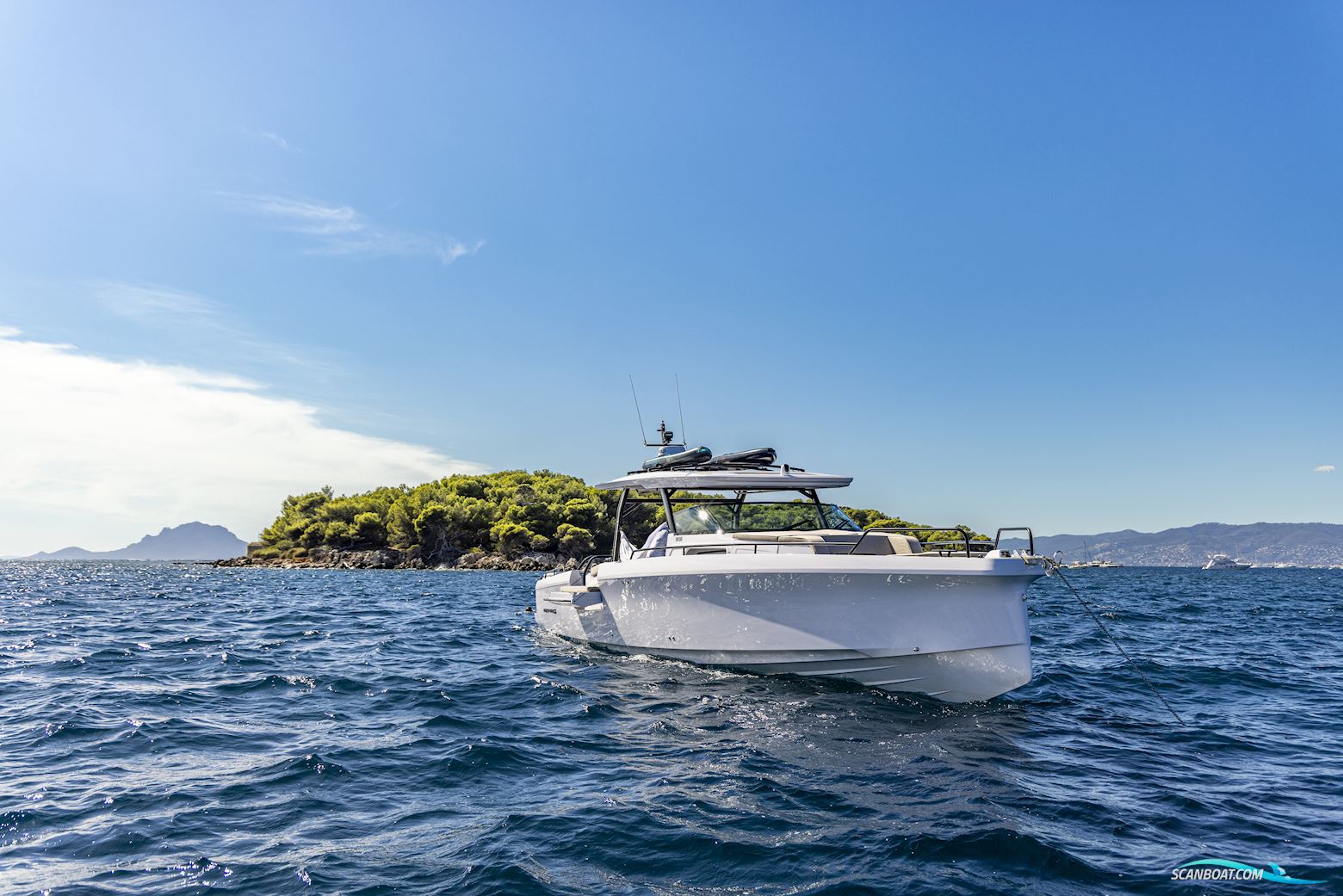 Axopar Yachts 45 Sun-Top