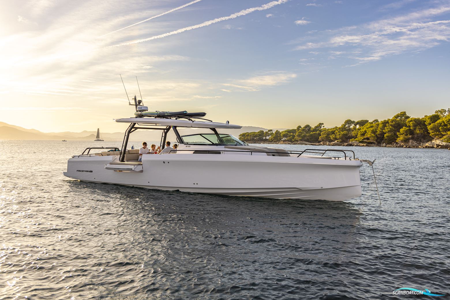 Axopar Yachts 45 Sun-Top