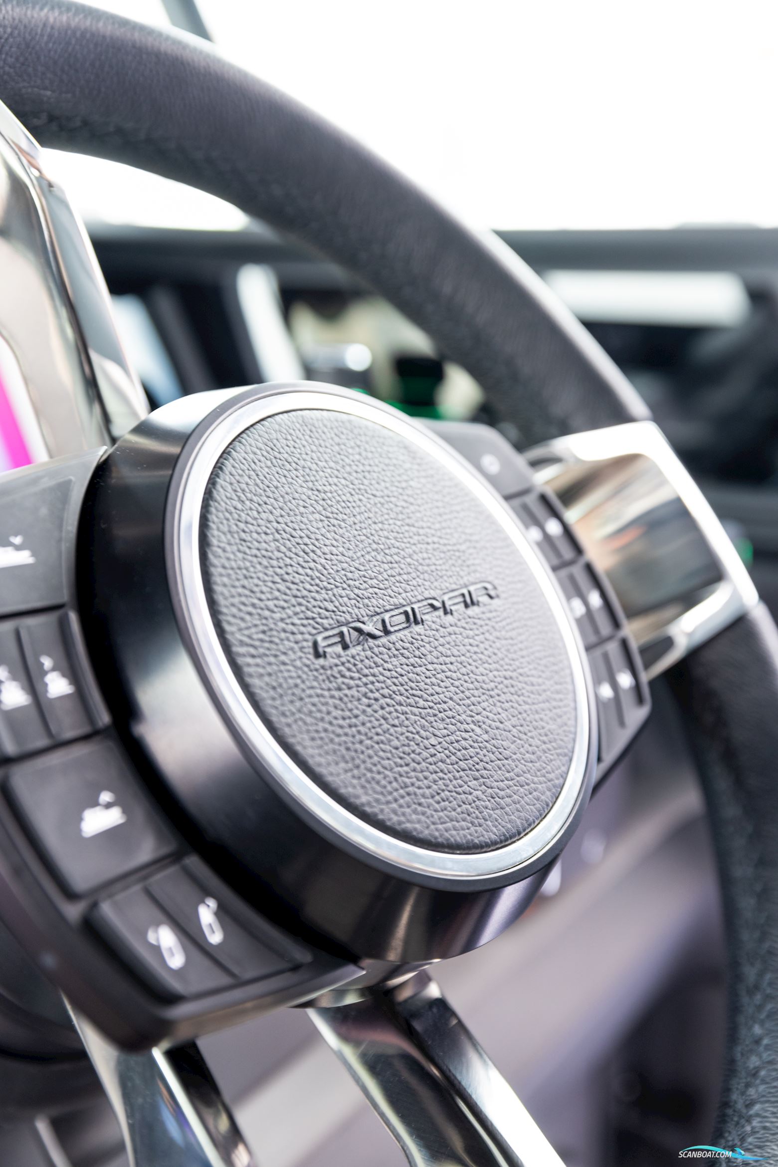 Axopar Yachts 45 XC Cross cabin