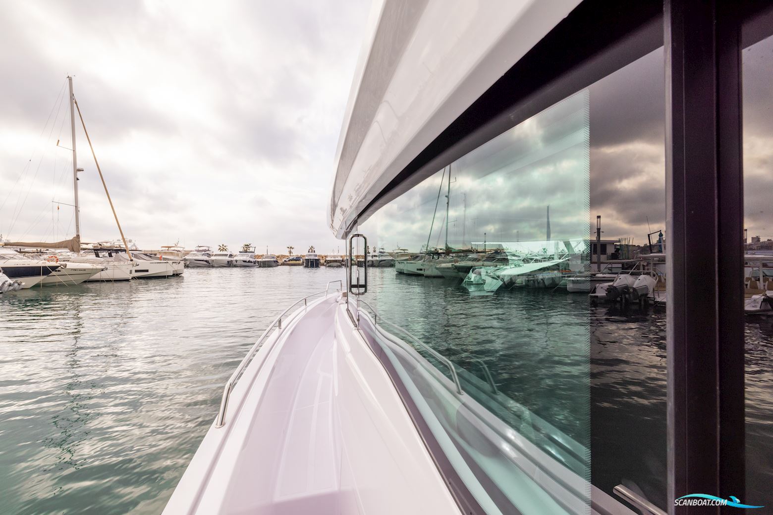 Axopar Yachts 45 XC Cross cabin