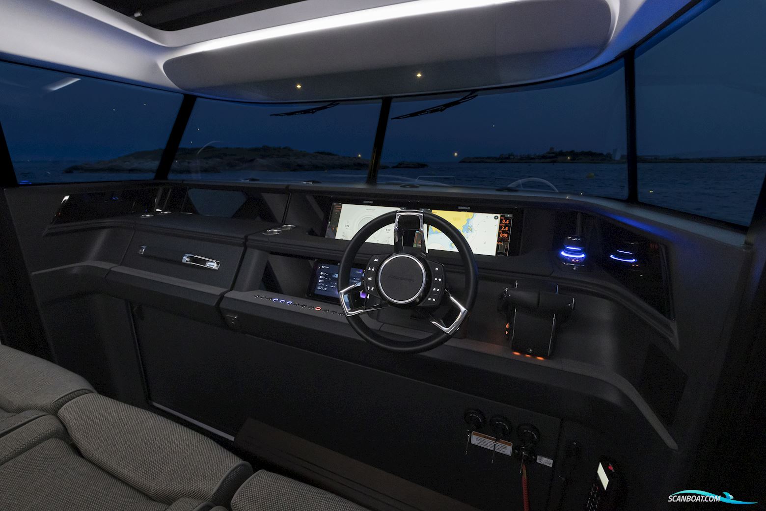 Axopar Yachts 45 XC Cross cabin