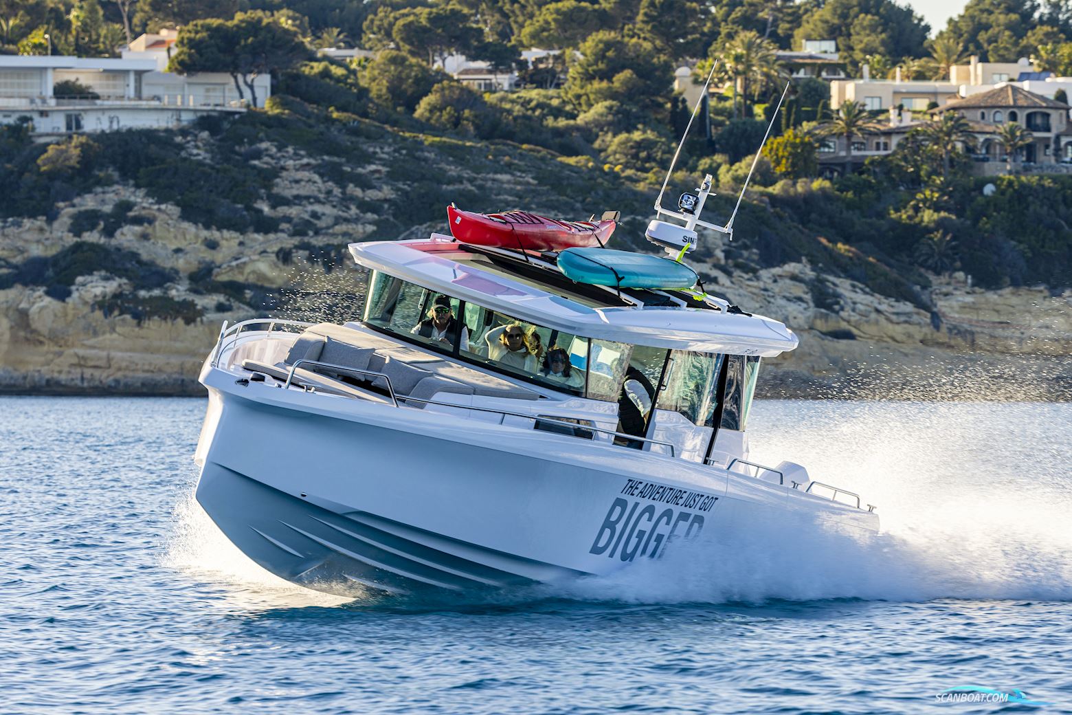 Axopar Yachts 45 XC Cross cabin