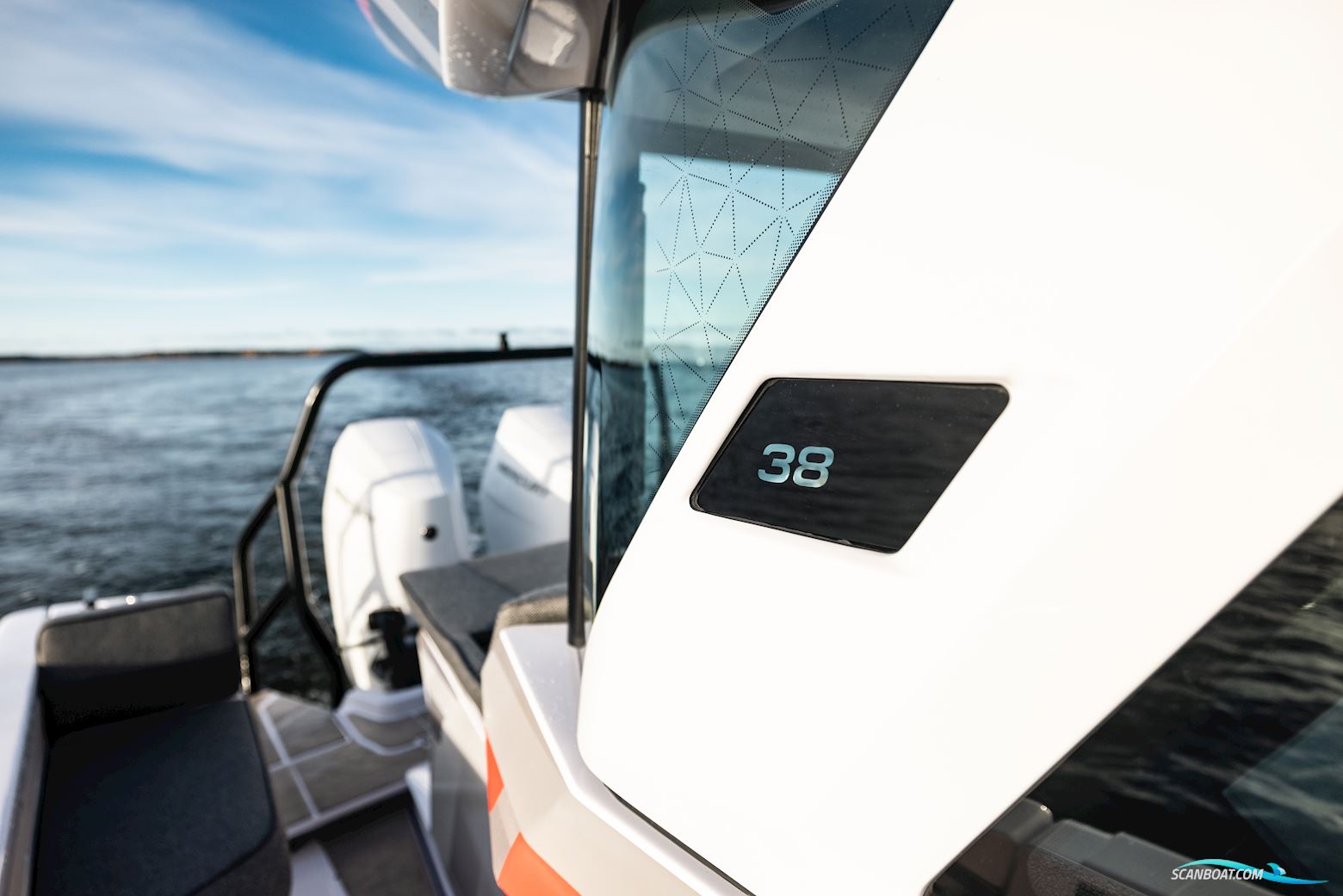 Axopar Yachts Axopar 38 XC Cross Cabin