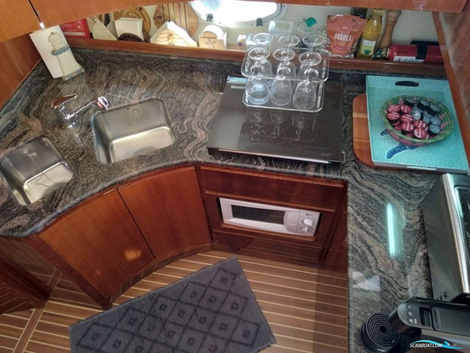 Azimut 40