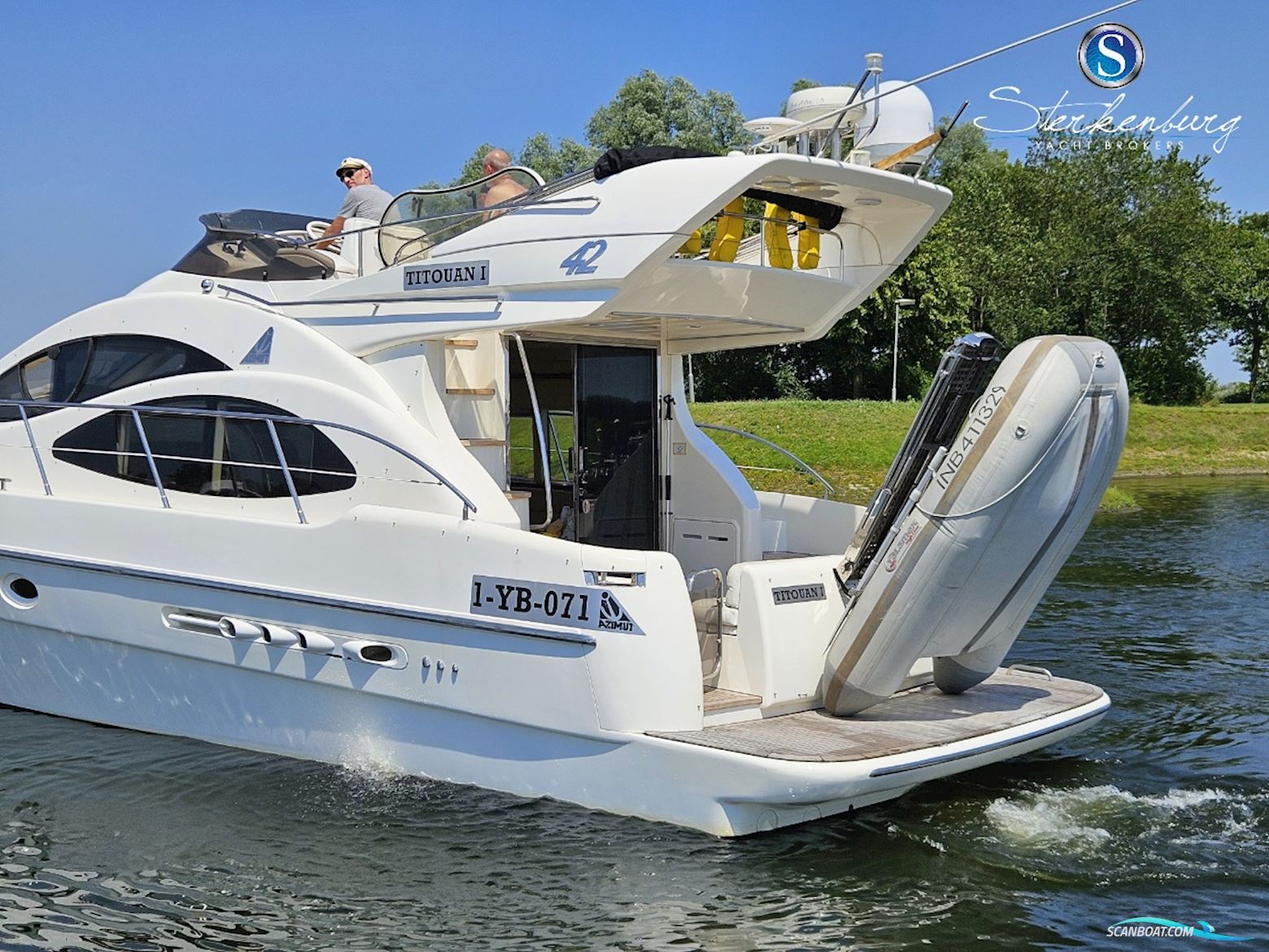Azimut 42