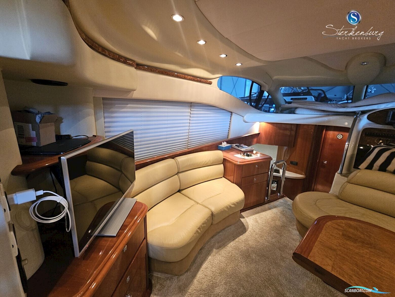 Azimut 42