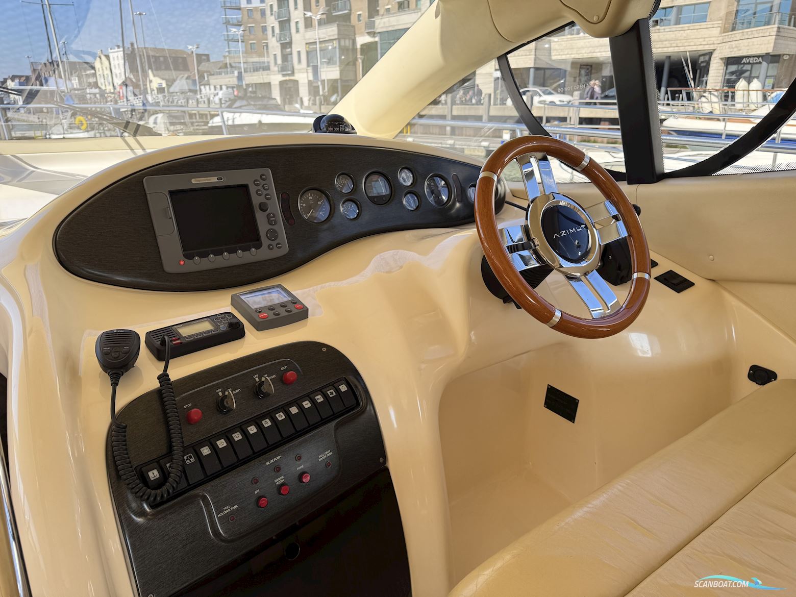 Azimut 42