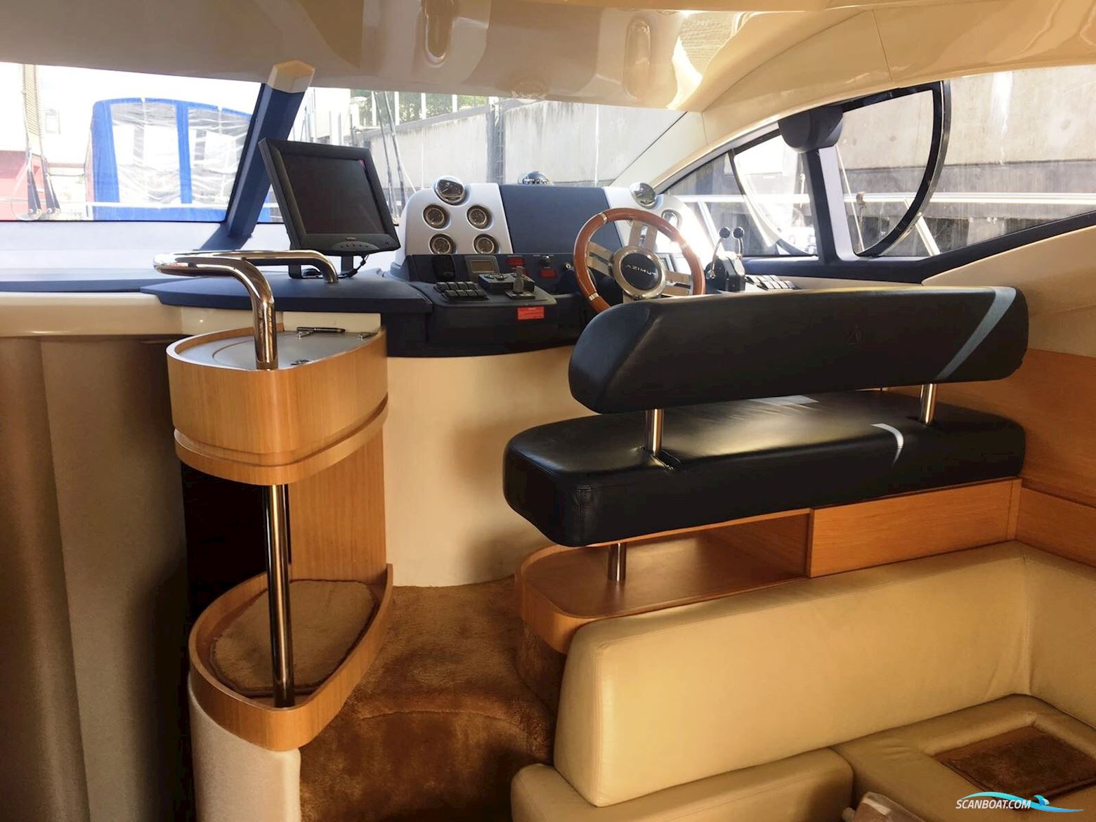 Azimut 43 Fly - BJ. 2007 - Nur 400 Bstd