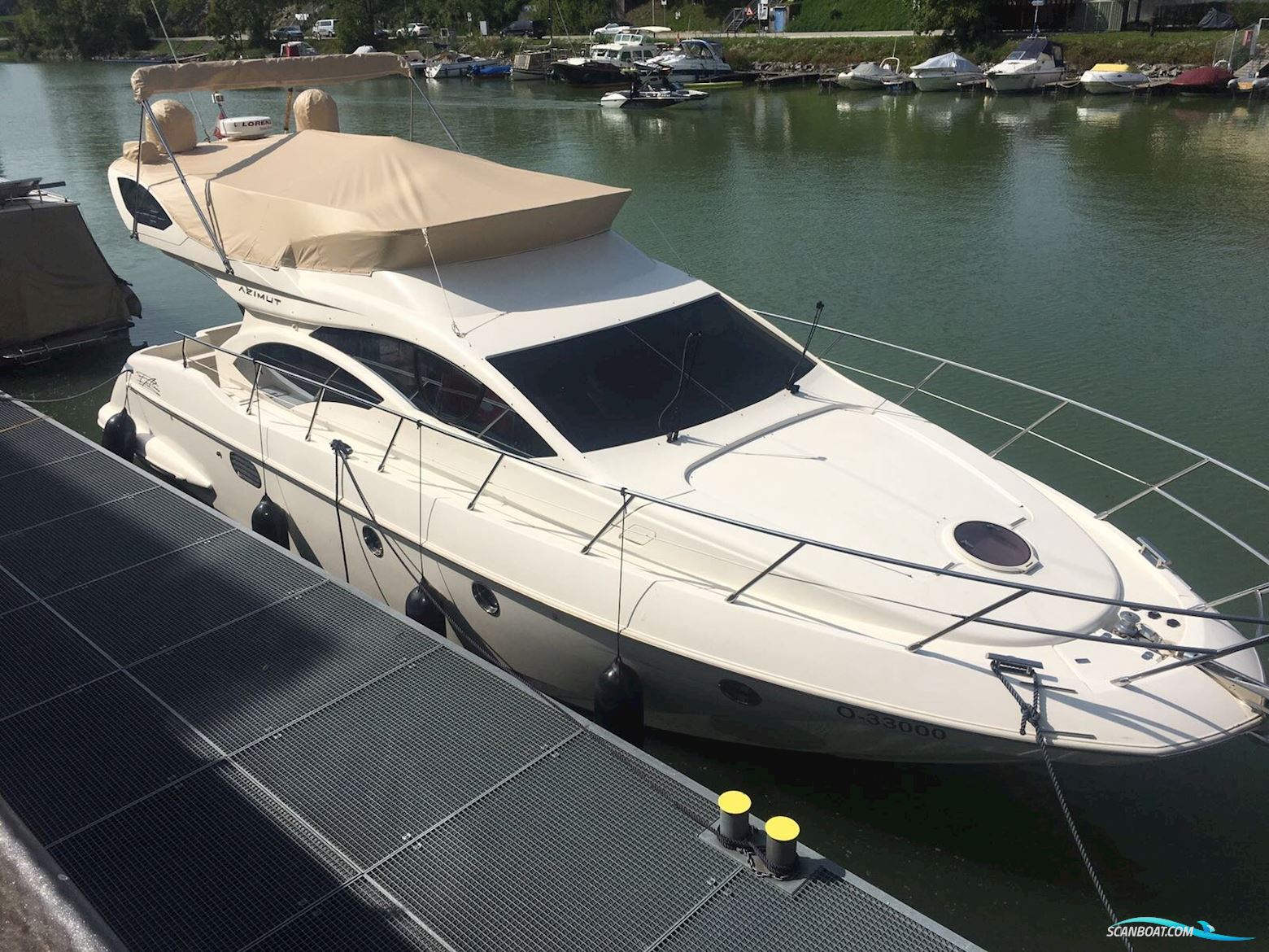 Azimut 43 Fly - BJ. 2007 - Nur 450 Bstd Motorbåd 2007, med Cummins Qsb 5,9 Diesel motor, Østrig