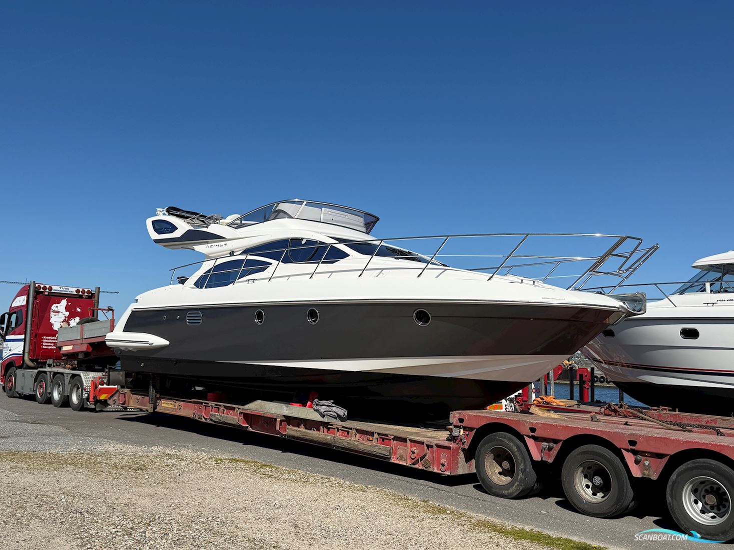 Azimut 43 Fly