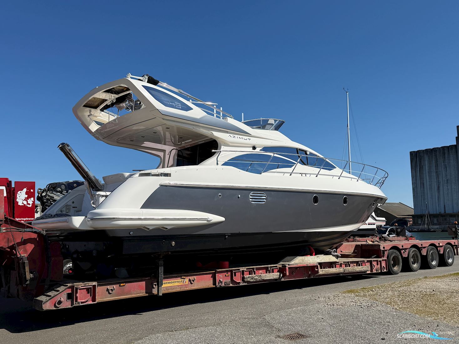 Azimut 43 Fly