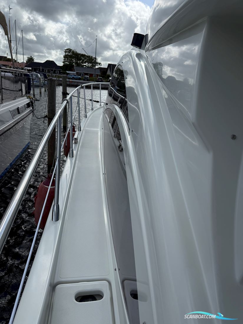 Azimut 43 S
