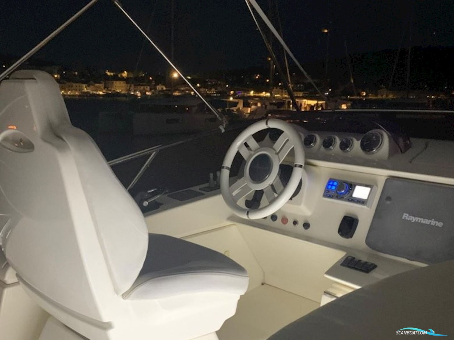 Azimut 43