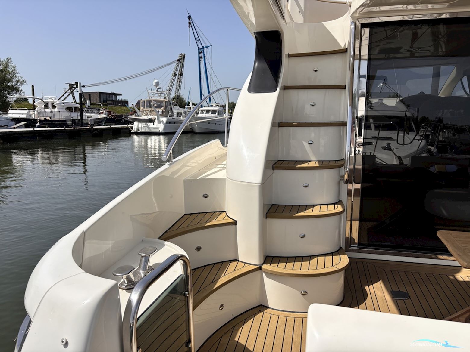Azimut 46 Fly