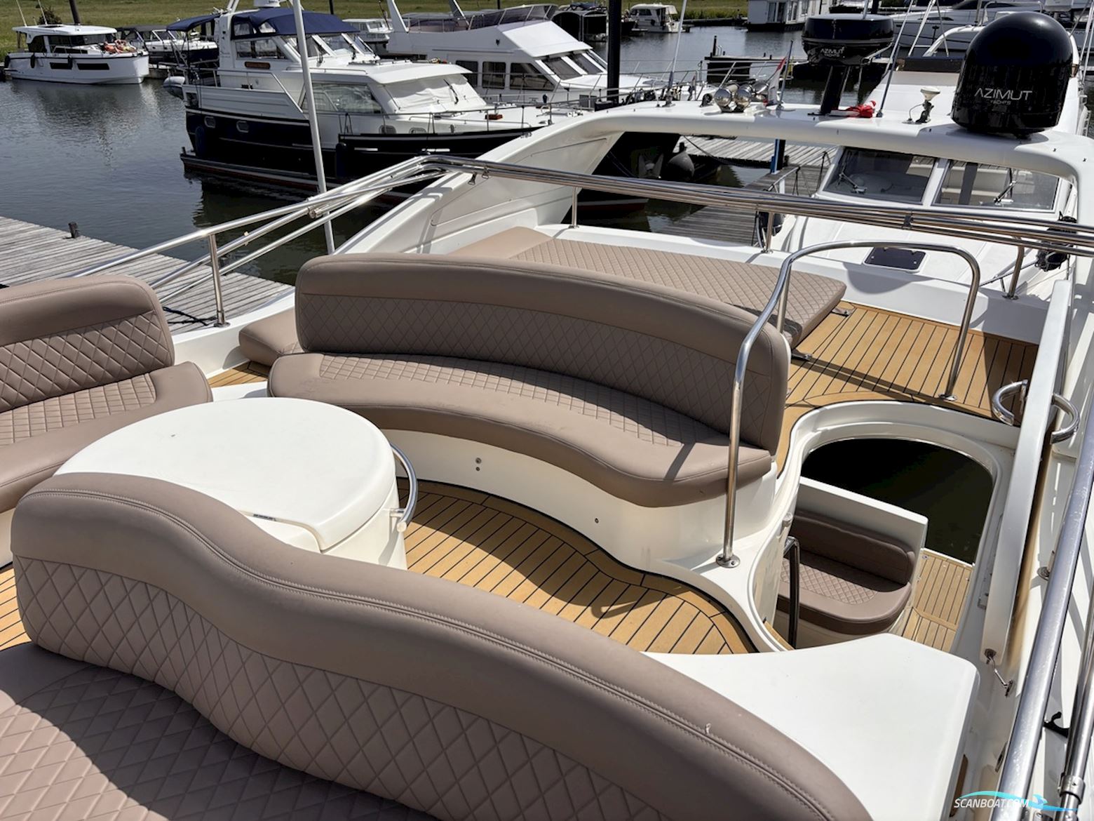 Azimut 46 Fly