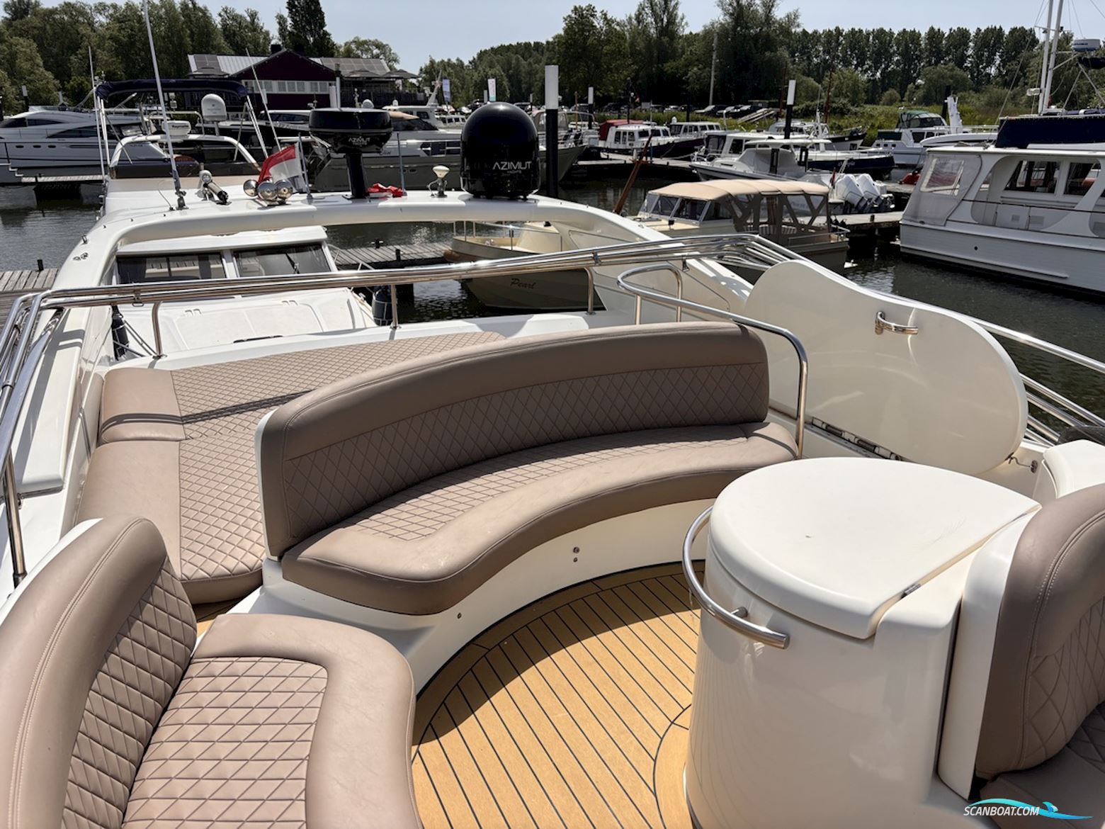Azimut 46 Fly