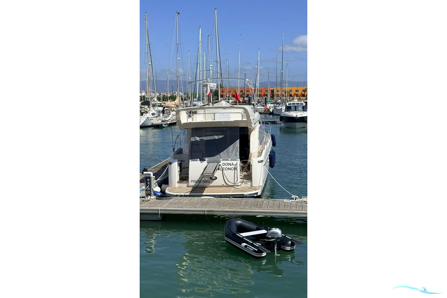 Azimut 46