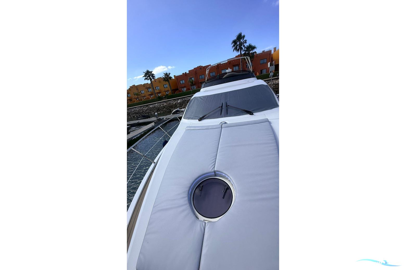 Azimut 46