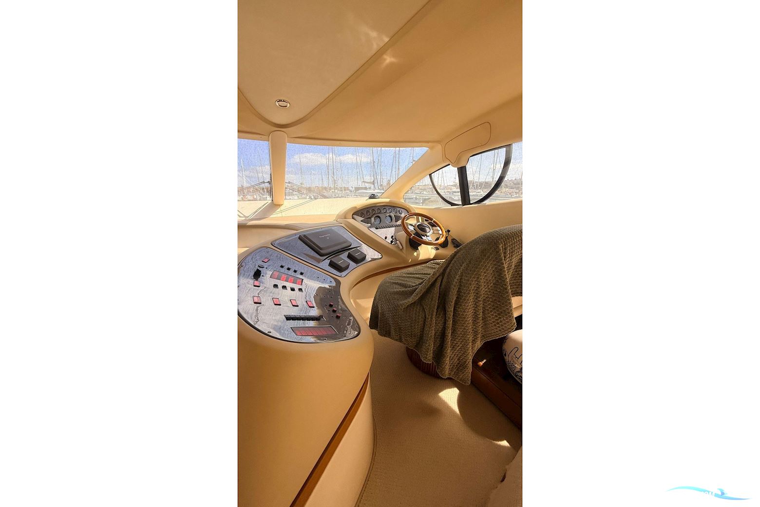 Azimut 46
