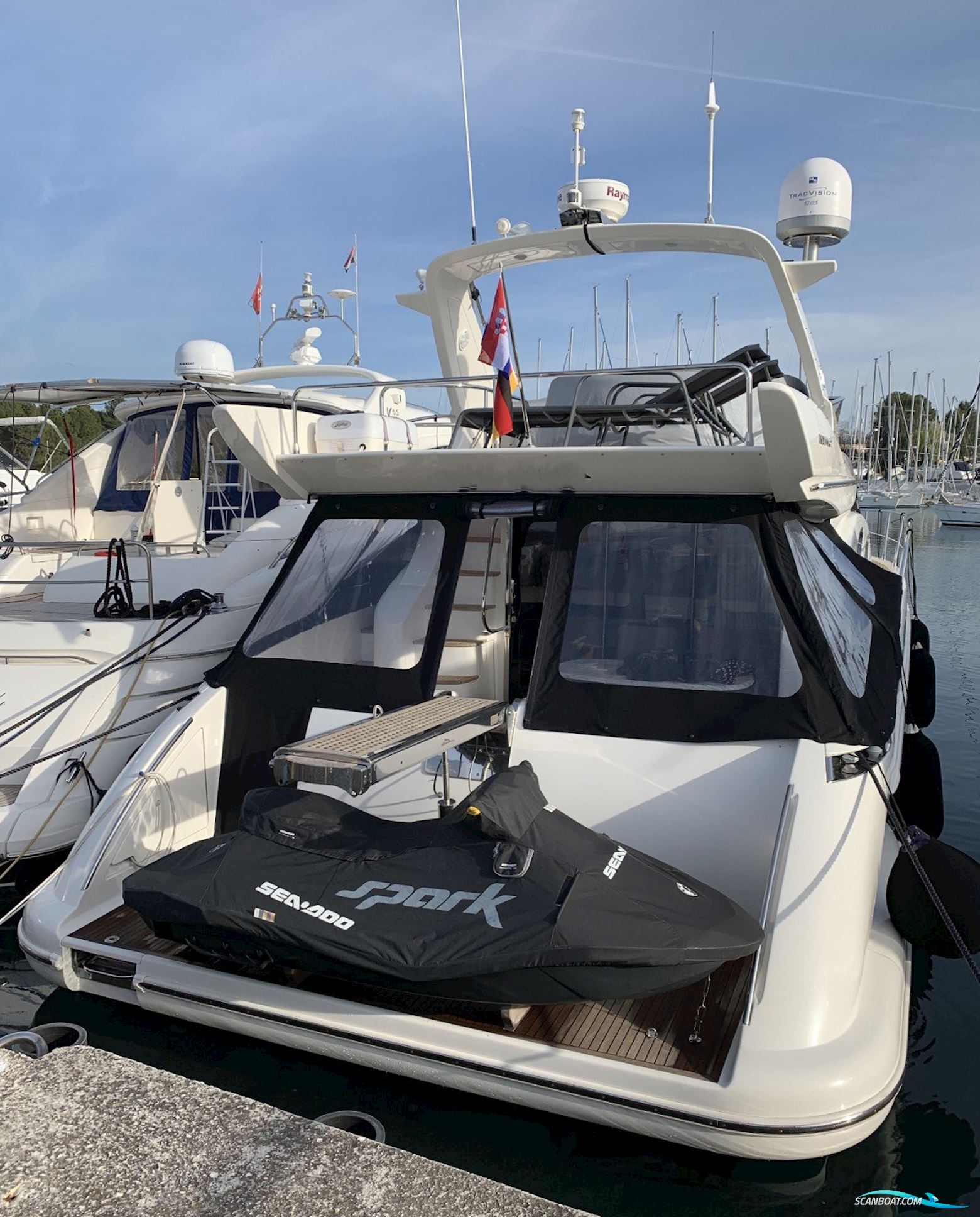 Azimut 50 Fly 2 Kabinen