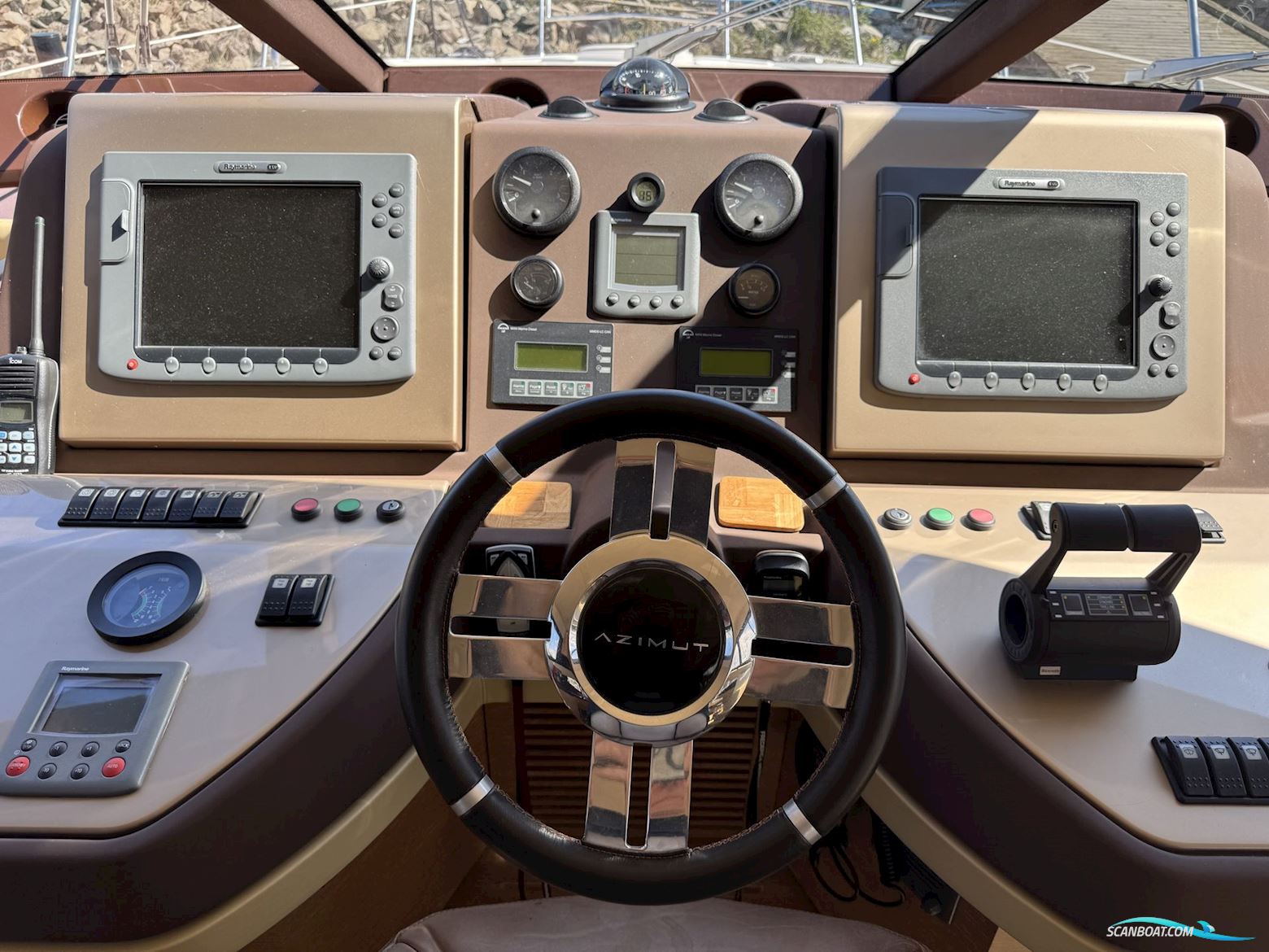 Azimut 58 Fly