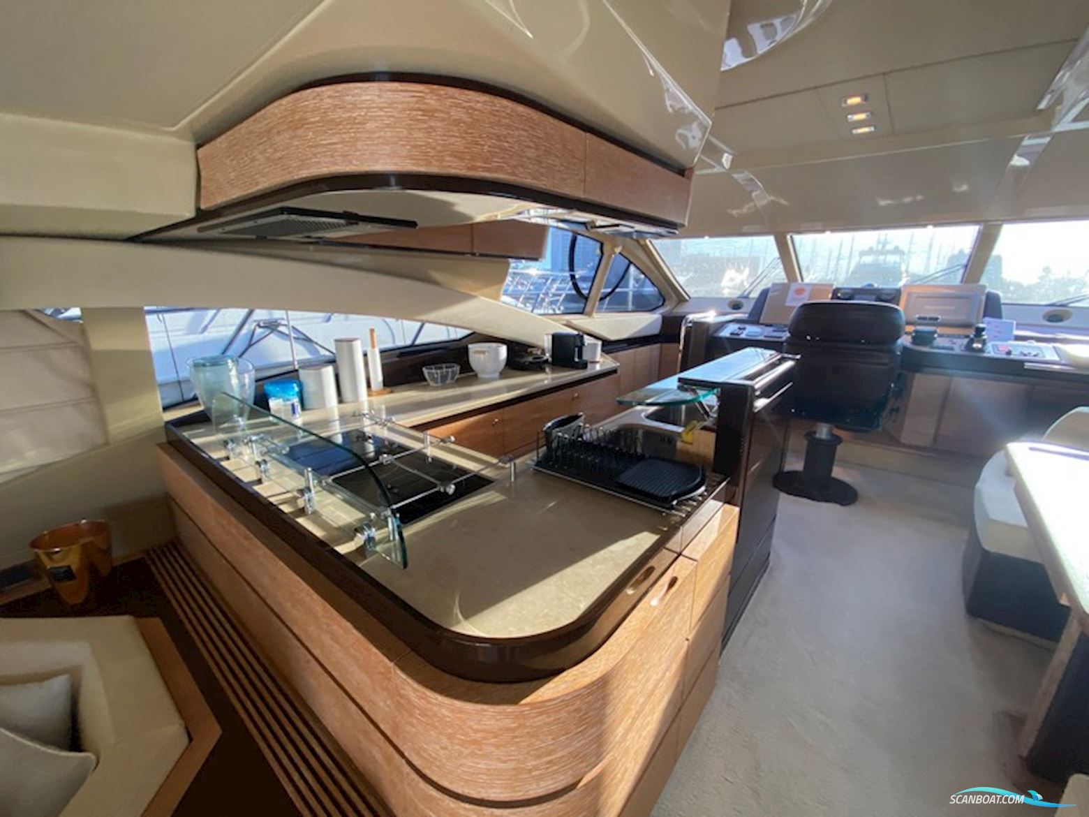Azimut 60 Fly
