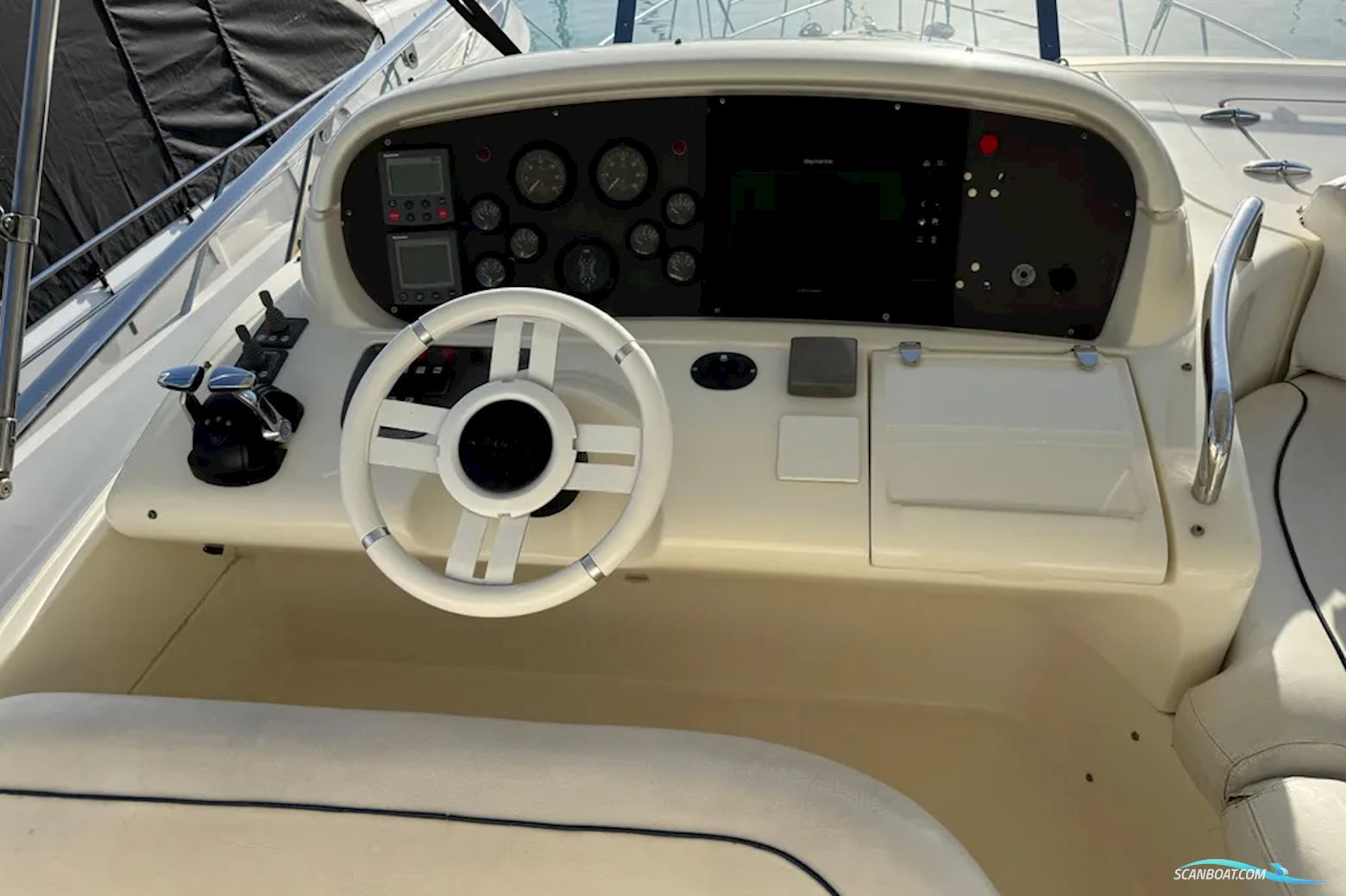 Azimut 62