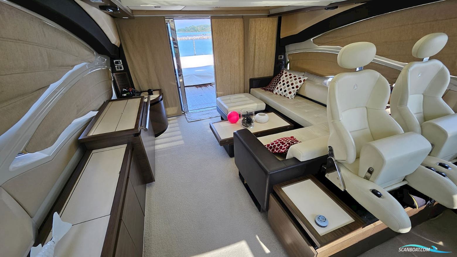 Azimut 62S