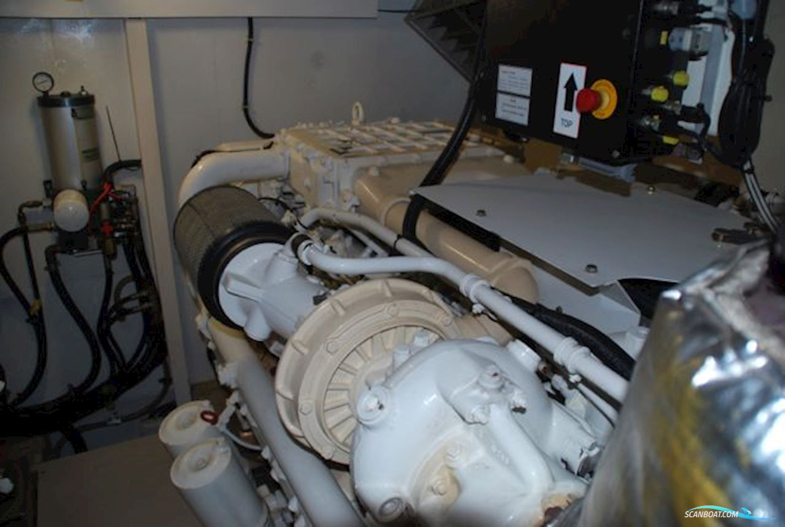 Azimut 68