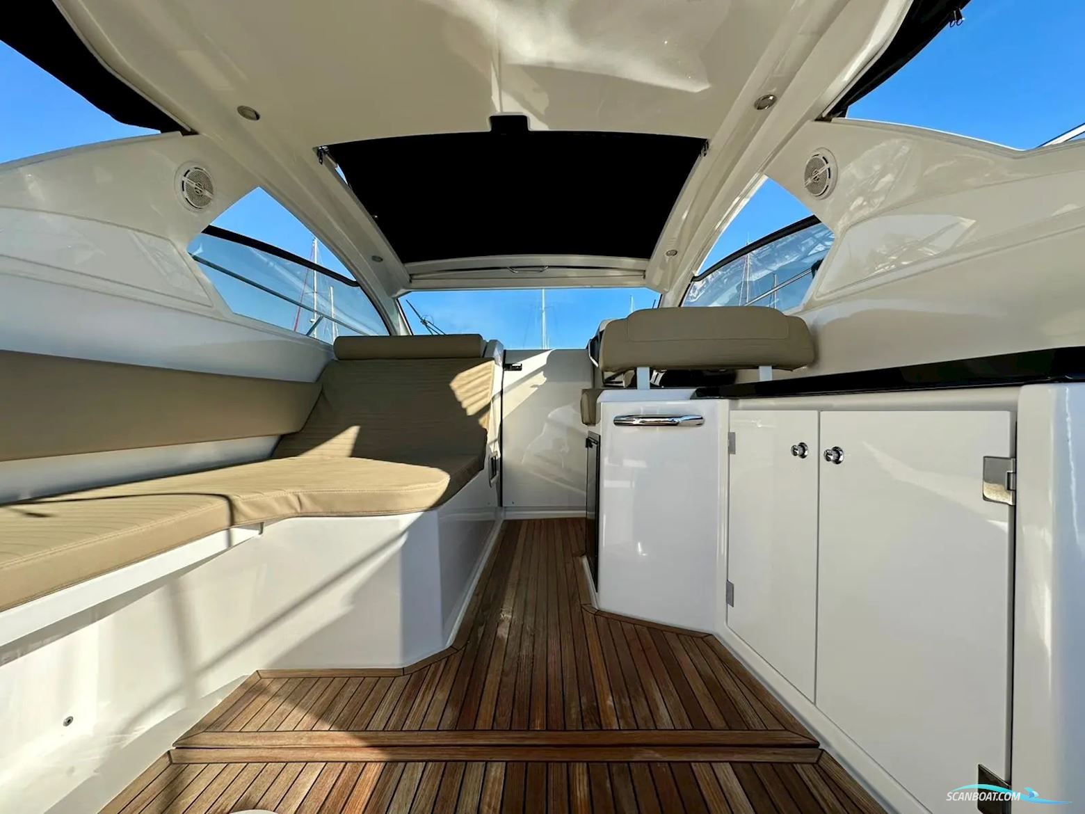 Azimut Atlantis 34