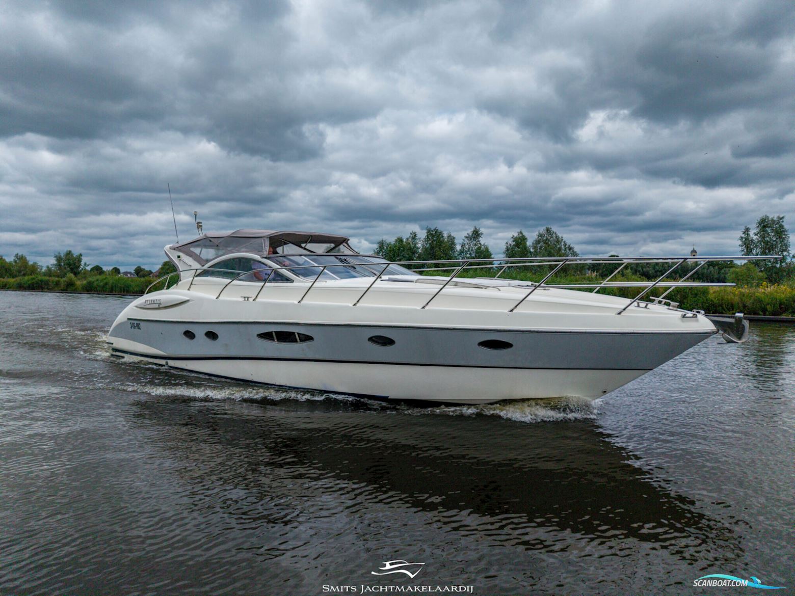 Azimut Gobbi Atlantis 47 Motorbåd 2003, med Volvo motor, Holland