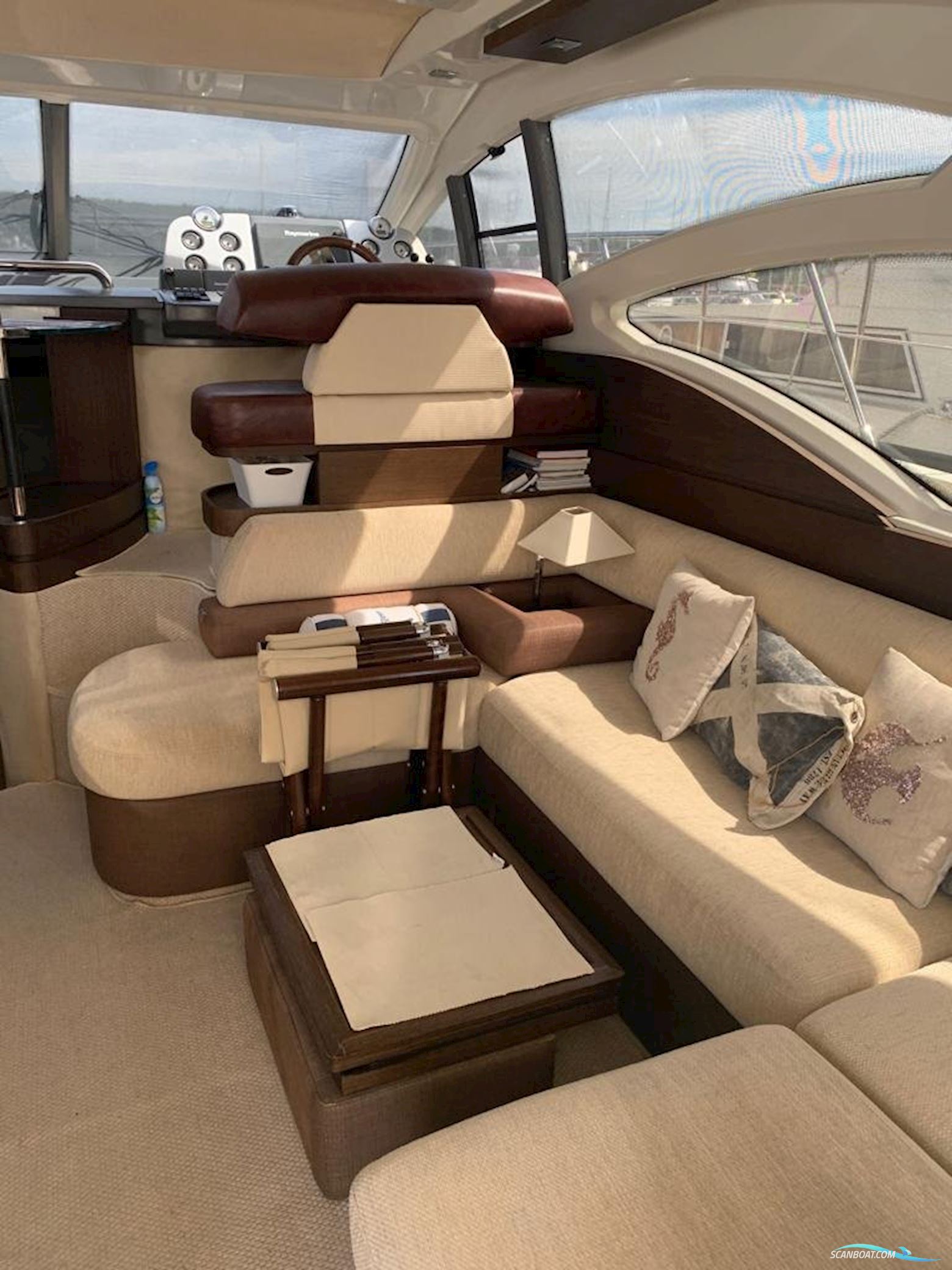 Azimut S 43