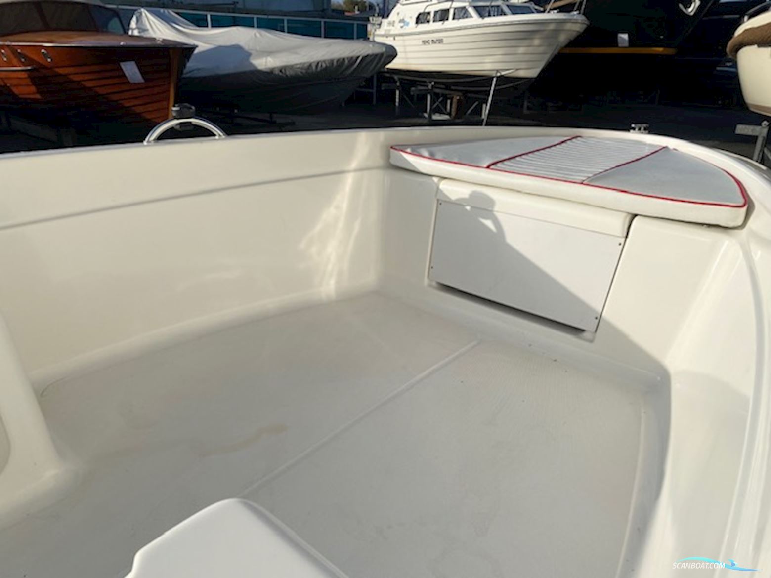 B2 MARINE Cap Ferret 452