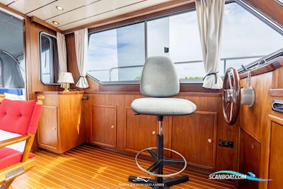 Bach Yacht 35 OK Spiegeldeur Motorbåd 2005, med Volvo Diesel D2-75, motor, Holland
