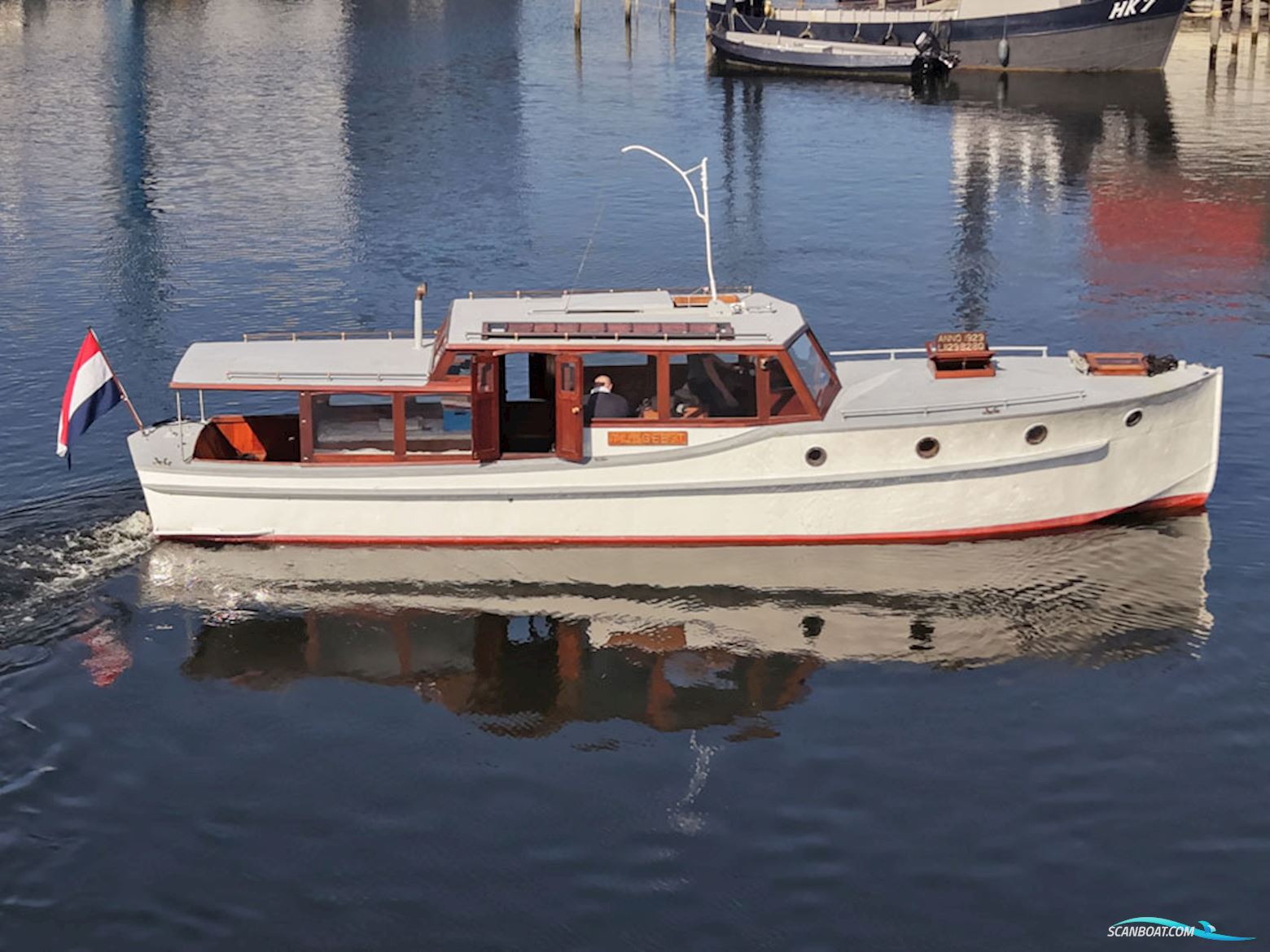 Bakdeksalonkruiser 11.20