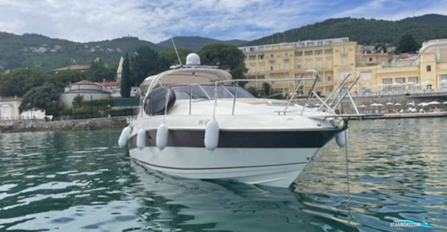 Bavaria 330 Sport Motorbåd 2001, med Volvo Penta Kad 43 motor, Kroatien