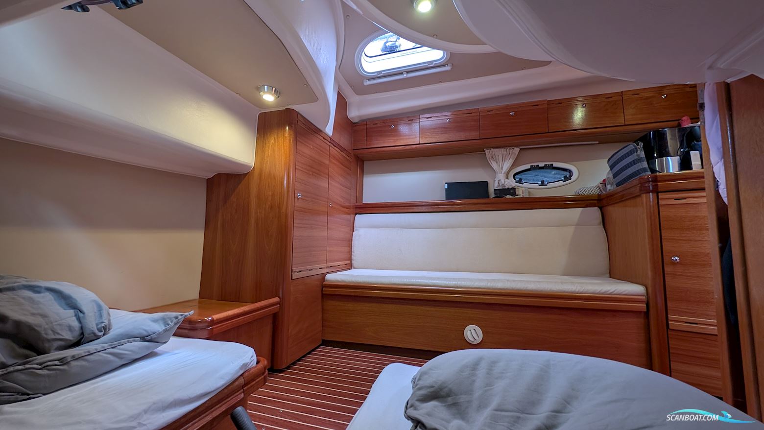 Bavaria 37 HT