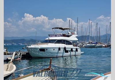 Bavaria 420 Virtess Motorbåd 2014, med Volvo Penta IPS500 motor, Italien