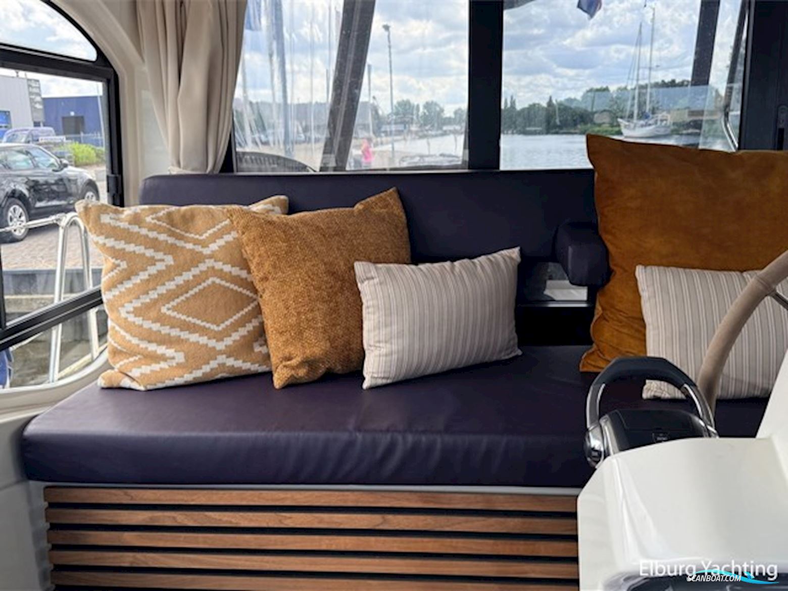 Bavaria E40 Flybridge