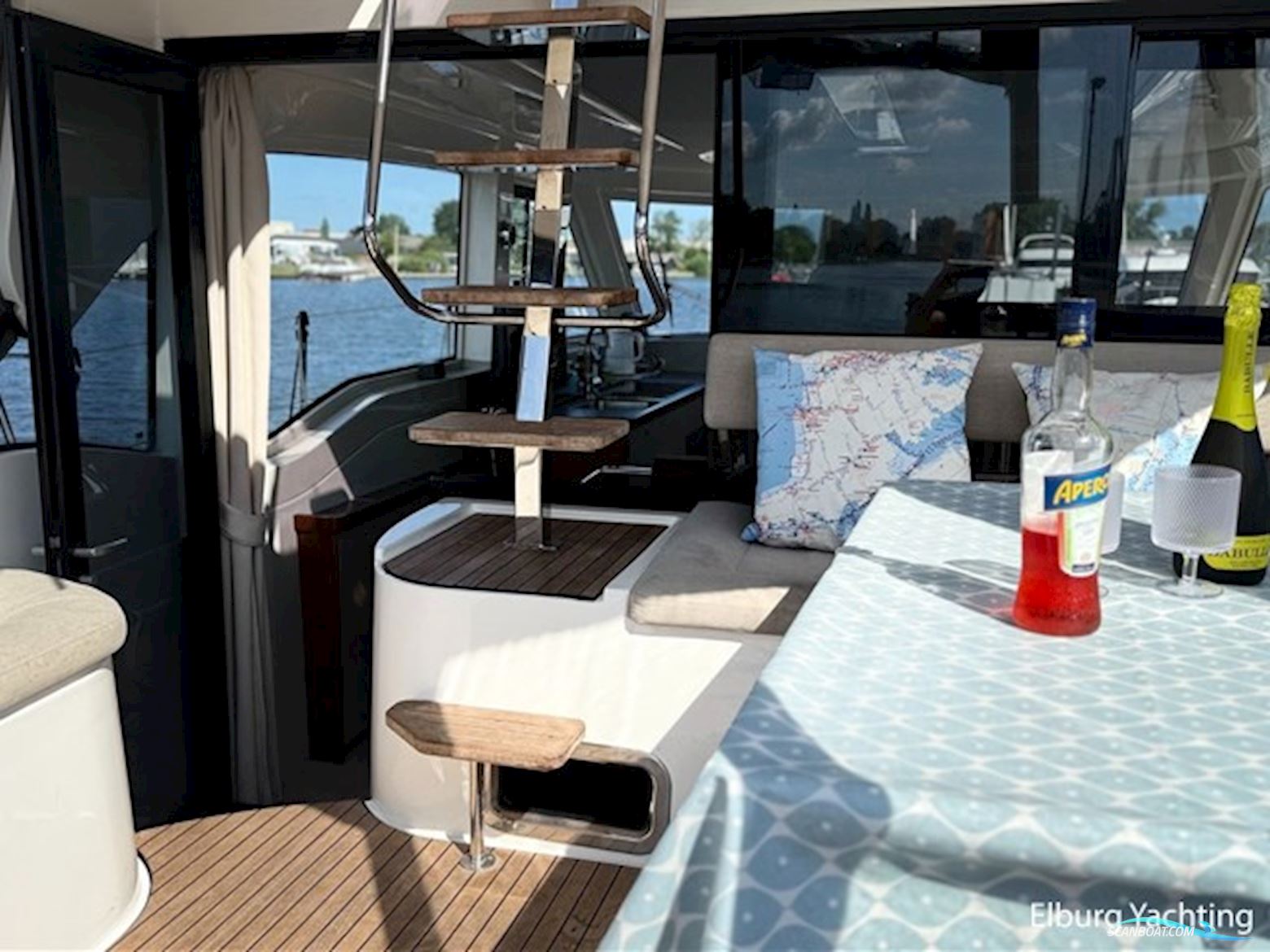 Bavaria E40 Flybridge