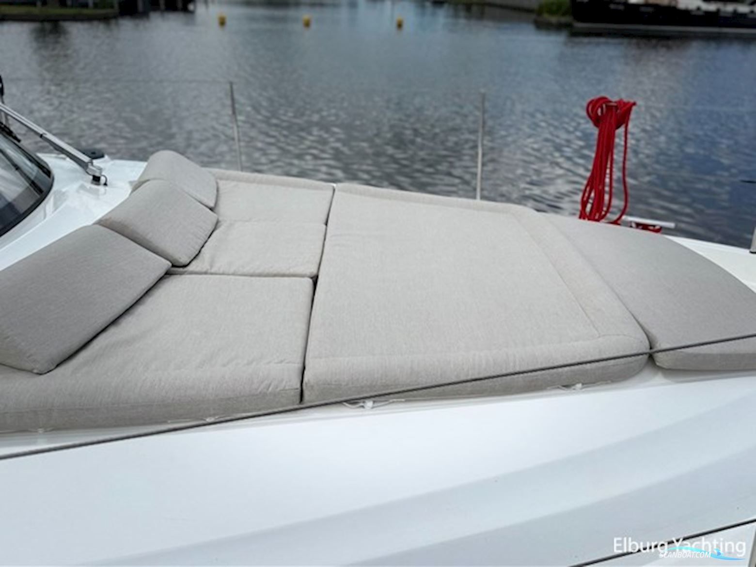 Bavaria E40 Flybridge