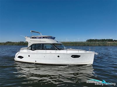 Bavaria E40 Flybridge Motorbåd 2017, Holland
