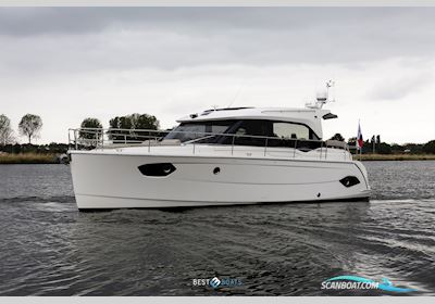 Bavaria E40 Sedan Motorbåd 2017, med Volvo Penta D3-150 motor, Holland