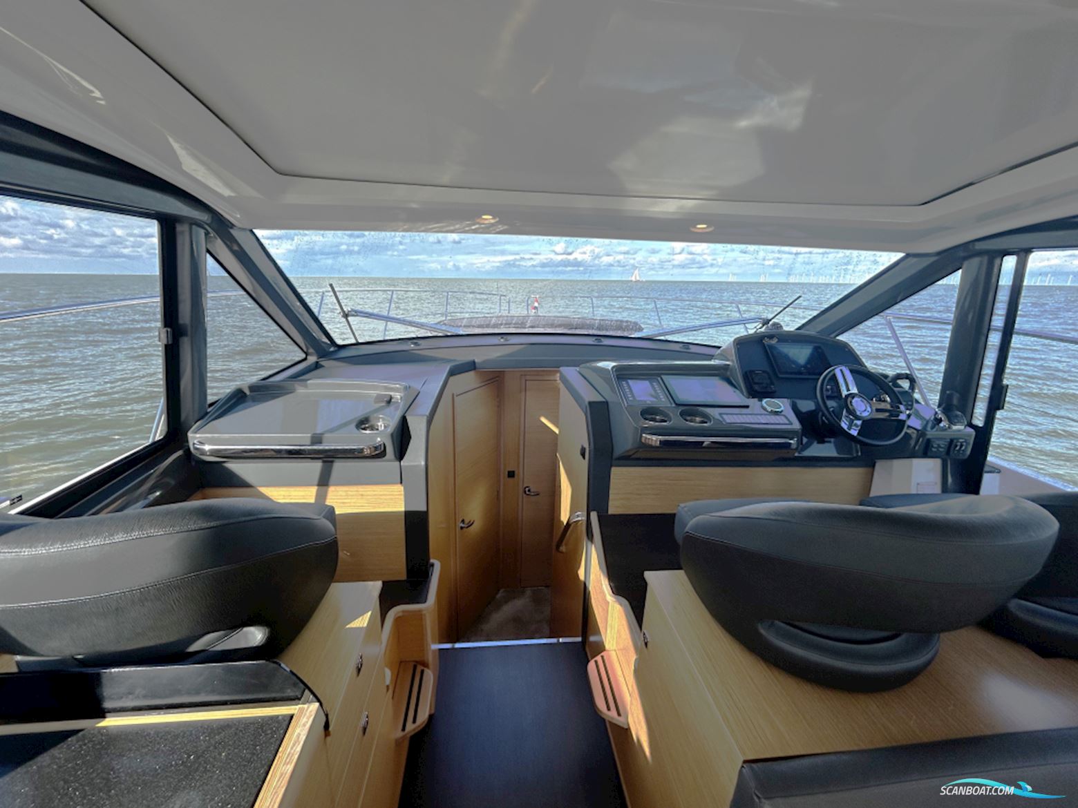 Bavaria Motor Boats R40 Coupé
