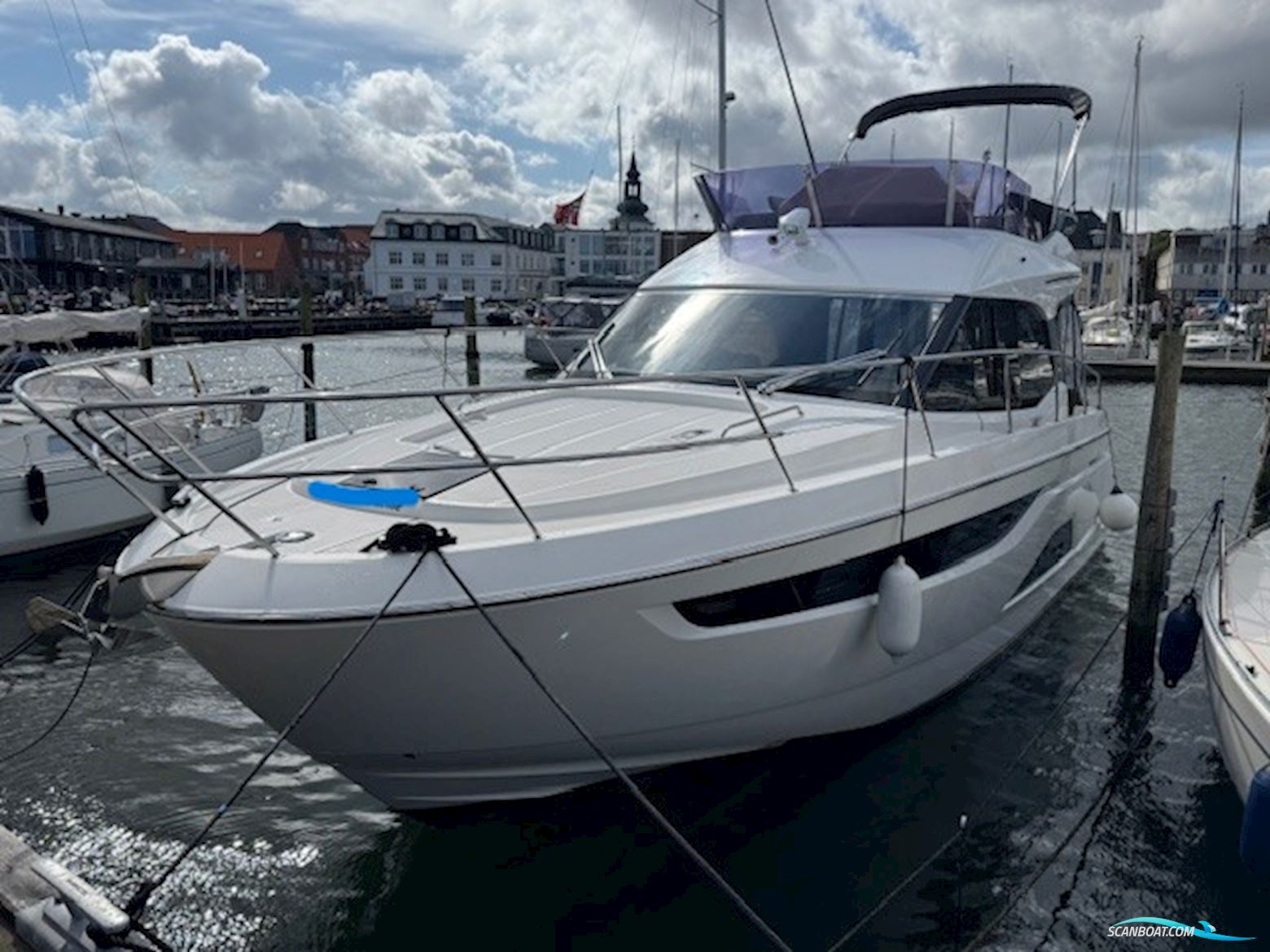 Bavaria R 40 Fly m/ Joystck Motorbåd 2019, med Volvo Penta D 6 370 motor, Danmark