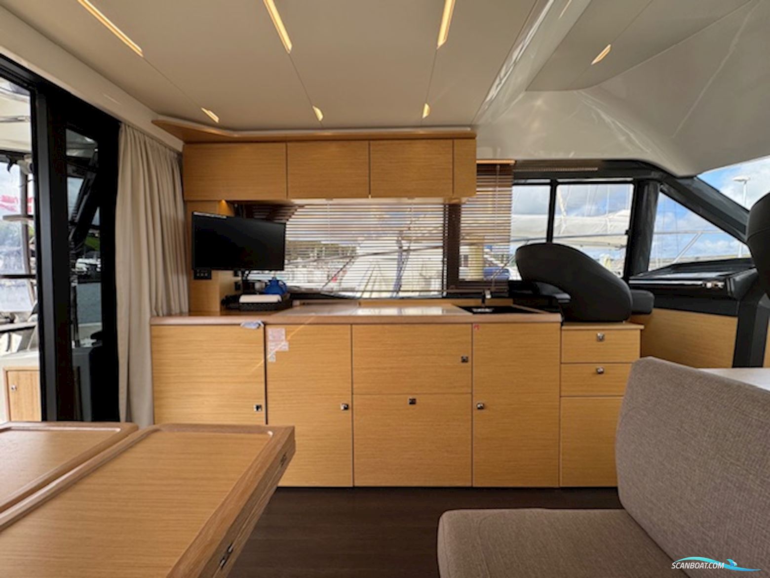 Bavaria R 40 Fly m/ Joystck