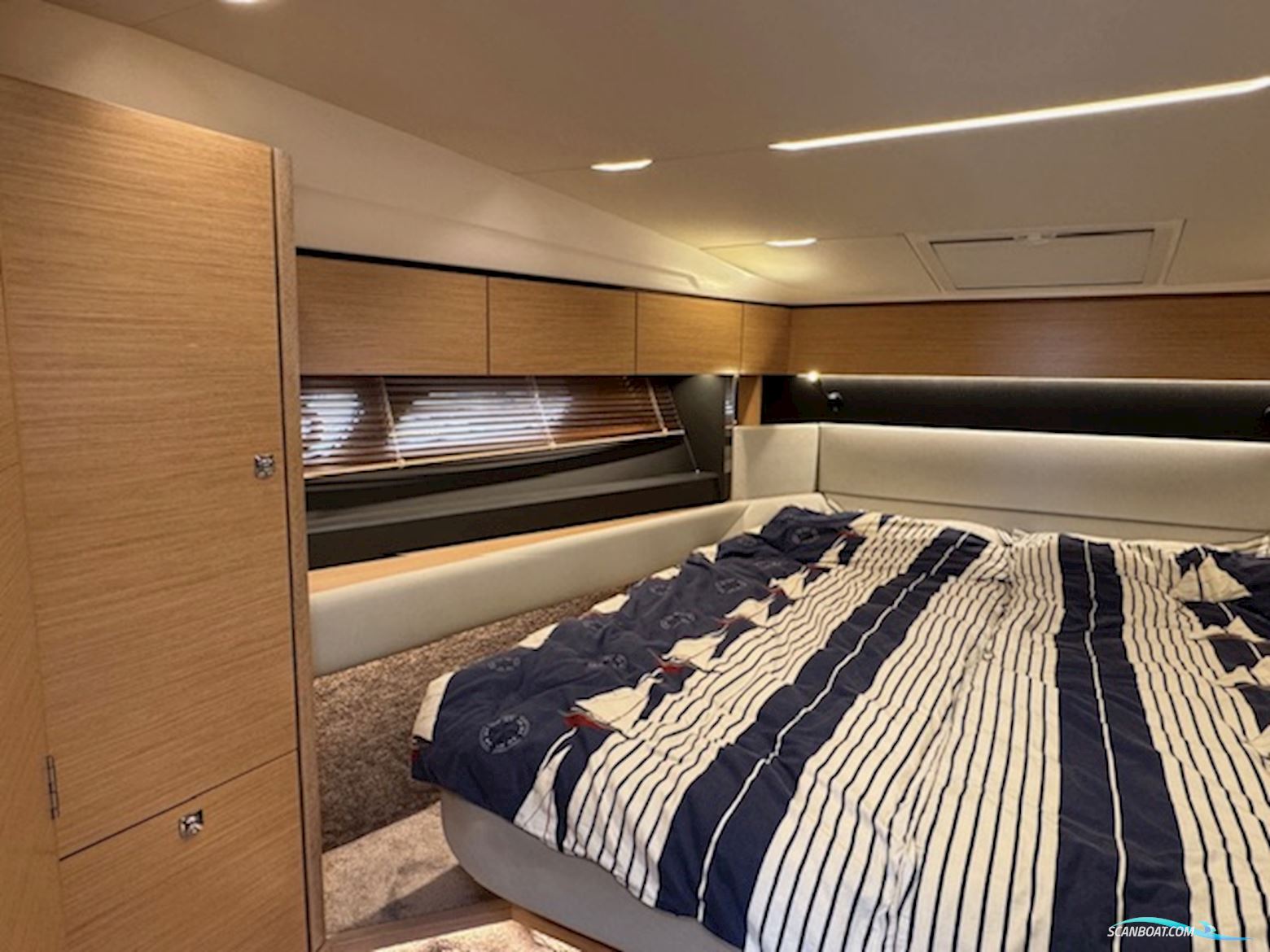 Bavaria R 40 Fly m/ Joystck