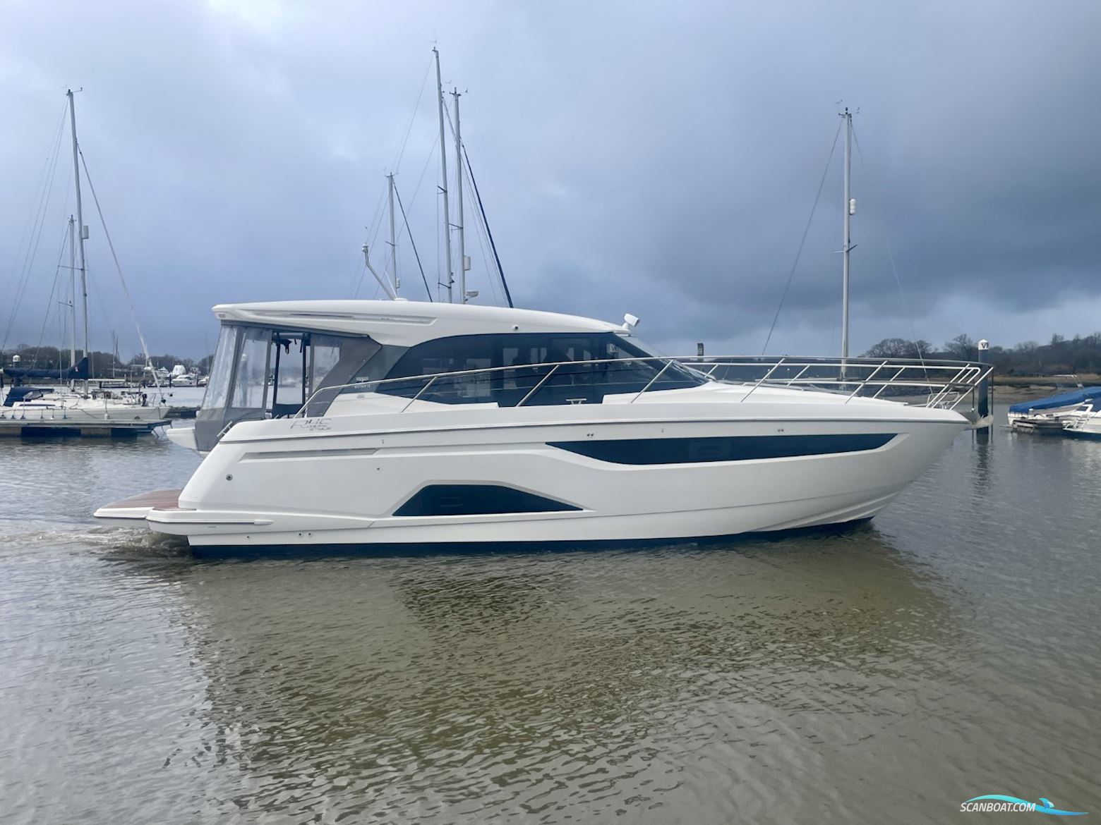 Bavaria R40