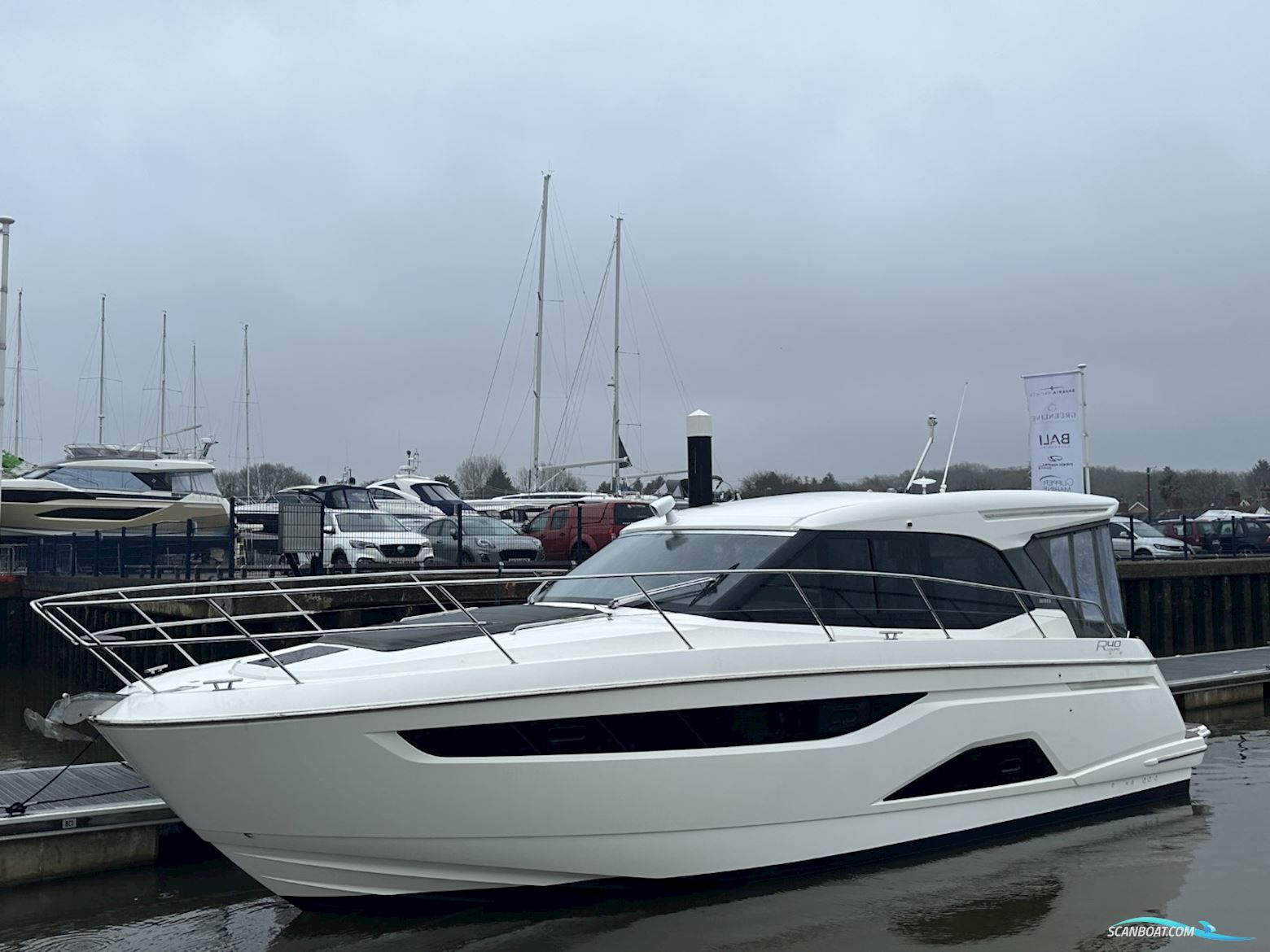 Bavaria R40